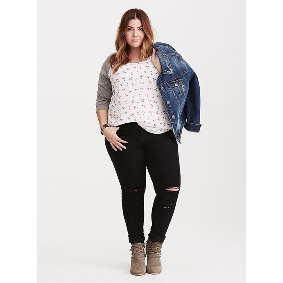 Torrid Cherry Print Chiffon Raglan Tee Size 1X - Picture 1 of 7
